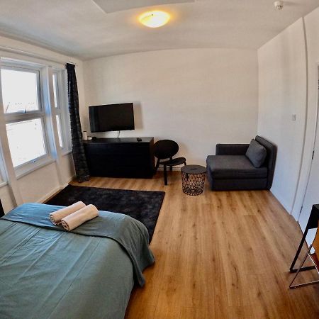 Lovely One Bedroom Flat London Exterior foto