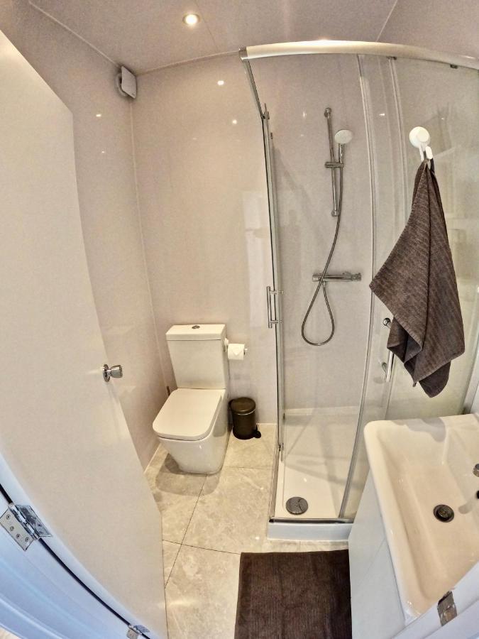 Lovely One Bedroom Flat London Exterior foto